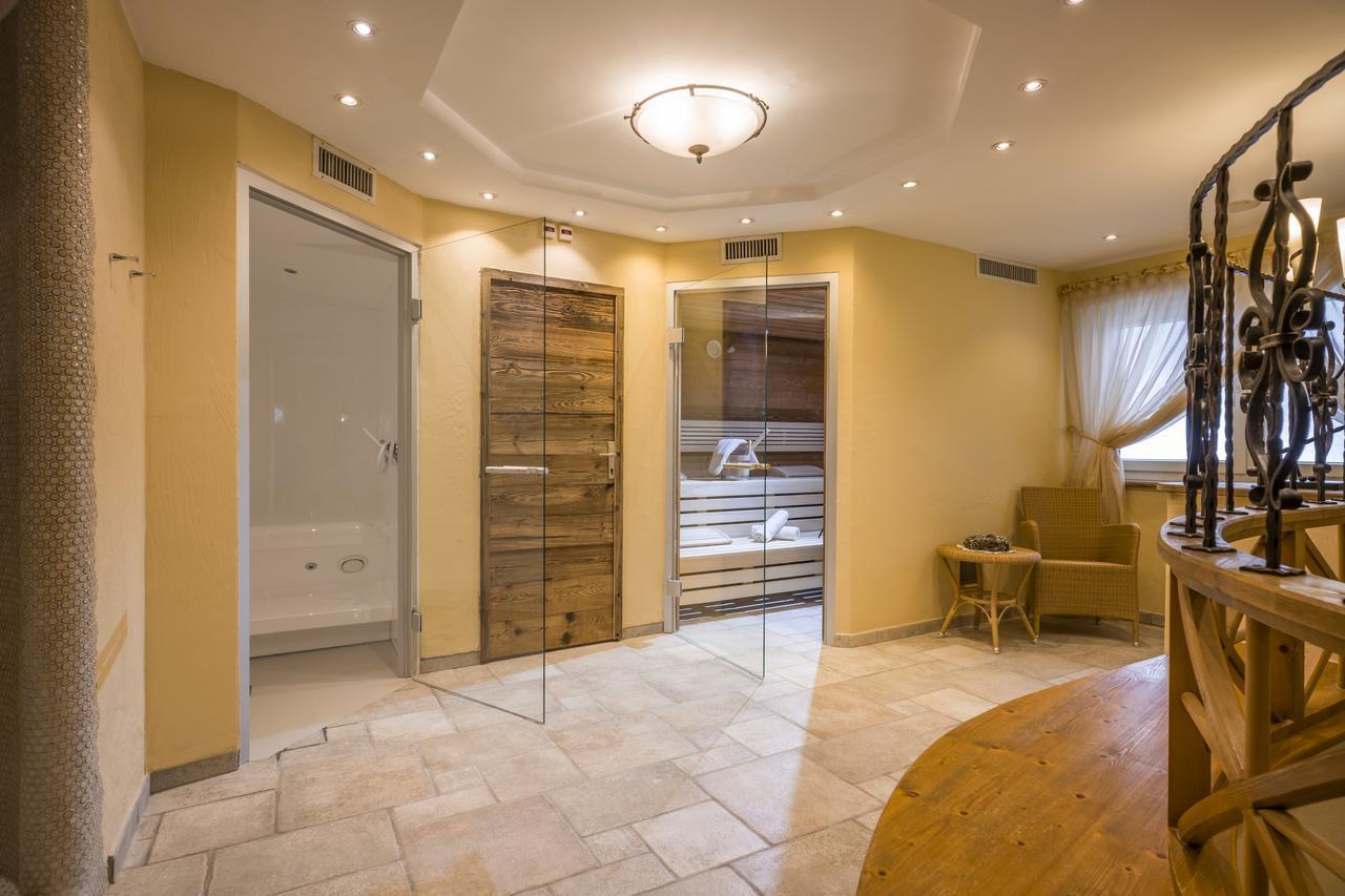 Rotspitz Adults - Only 3*