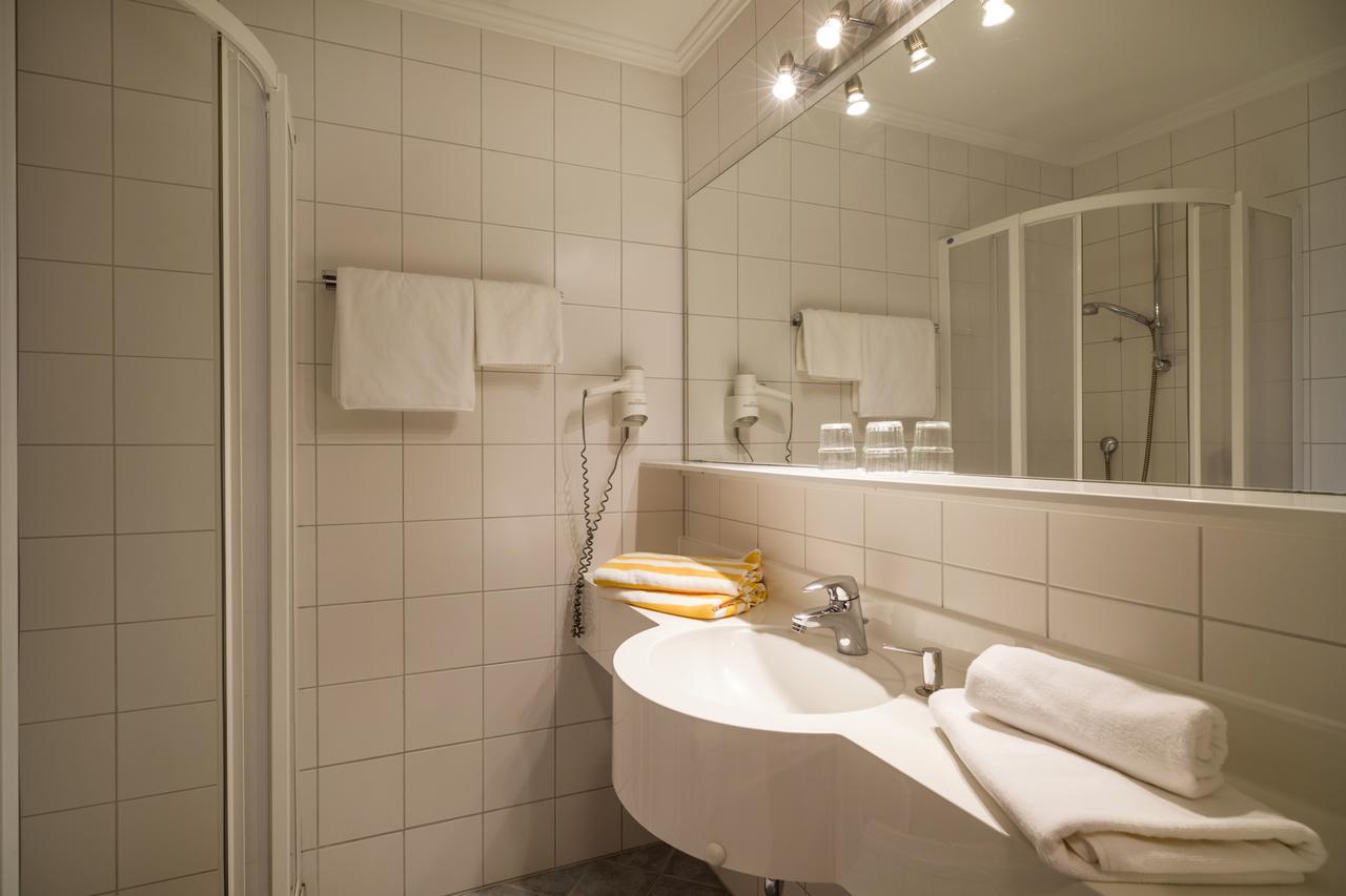 Rotspitz Adults - Only 3*